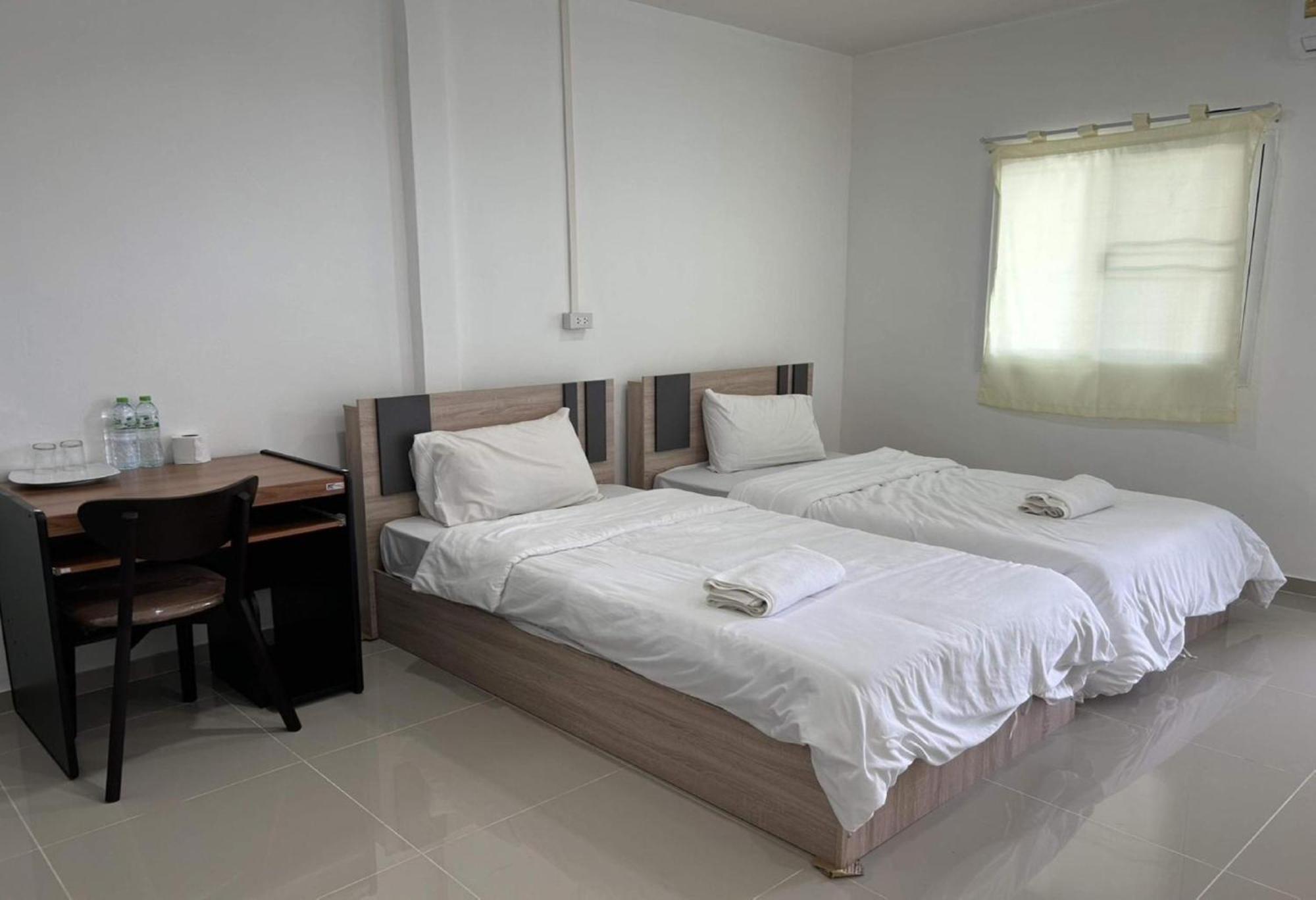 Collection O To The Sea Resort Thailand Na Chom Thian Exterior photo